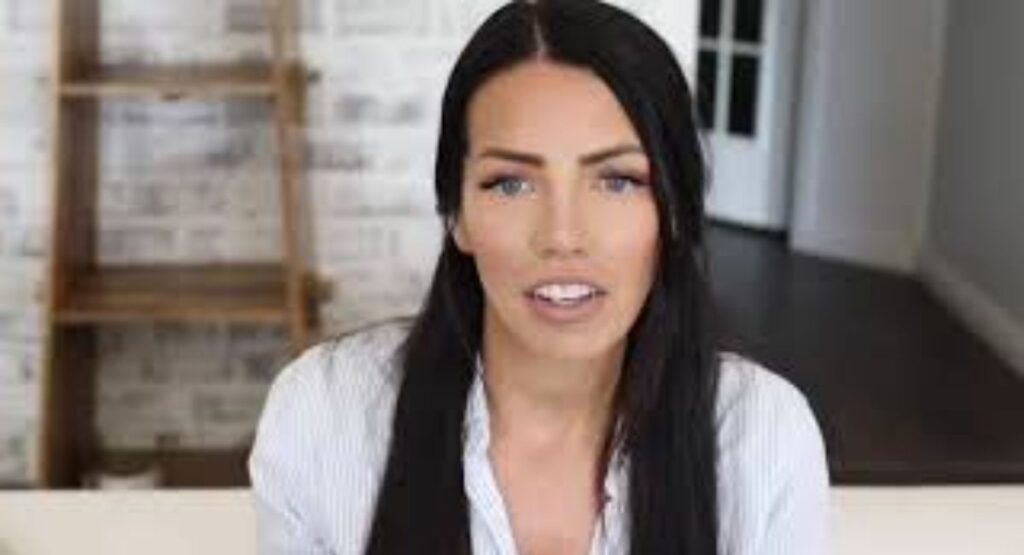 Cara Brook: 3 Shocking Facts About Age & Net Worth